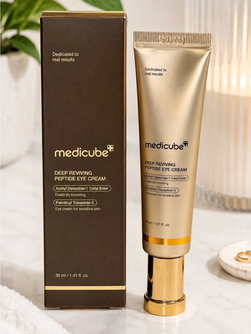 Medicube Deep Reviving Peptide Eye Cream - 30 ml/ 1.01 fl oz exp. 01/01/2029 new
